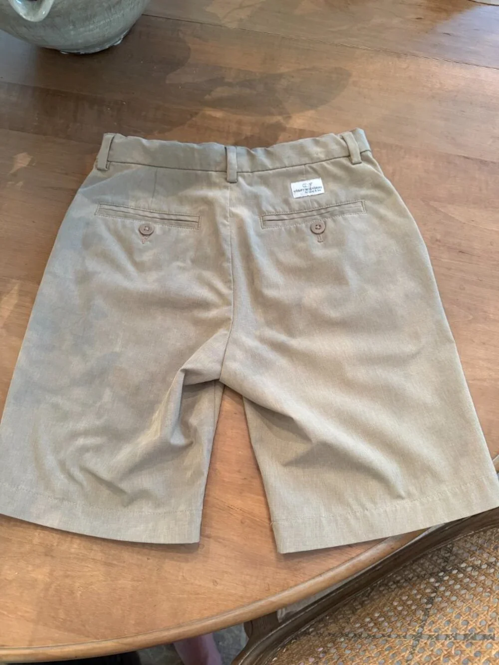 Vineyard Vines interior lightweight